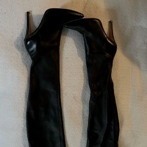 Alice & Olivia black boots